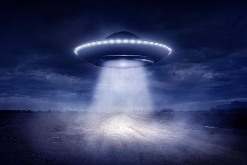 ufo_alien__7_jpg-js335493454.jpg.b75124896cafee0a9246617c66d39a51.jpg