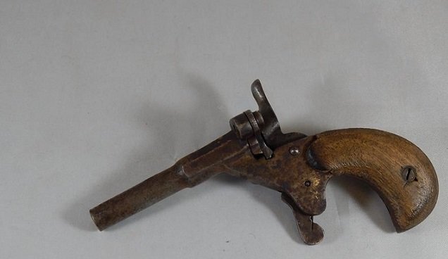 postmans pocket scarer pistol.jpg