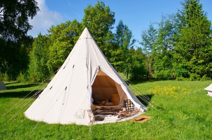 Alfheim-Tent-Tepee-889x589.jpg.d254d4f0d8ef07dcdace86efddb10b7e.jpg