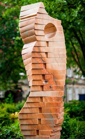 The-Clothier-sculpture-by-John-Atkin-on-New-Walk-Leciester.jpg