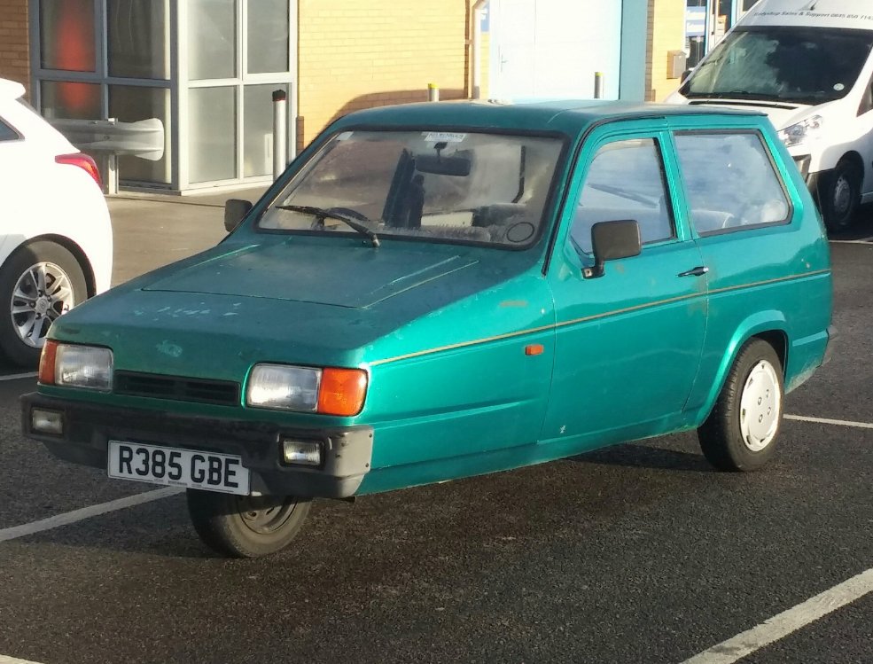 Reliant_Robin_1998_31532542186.jpg.b102ac8ca41830ef5a2da7aae4364e74.jpg