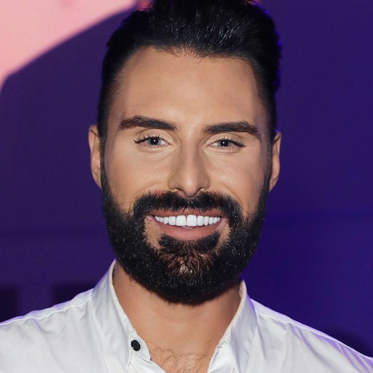 2_Rylan-Clark-responds-to-claims-BBC-offered-him-year-off-work.jpg.c11d7aa57102a75ab5a2b9432413b428.jpg