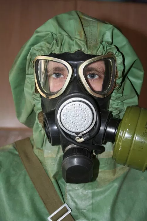 1200px-Russian_gas_mask_ПМК-2.jpg