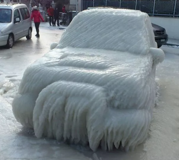 ICY CAR.jpg